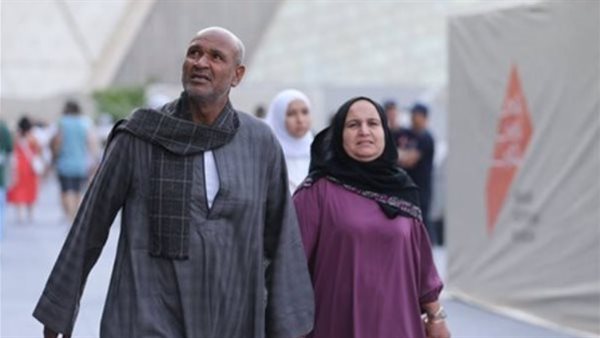 رجل وامرأة بالجلباب