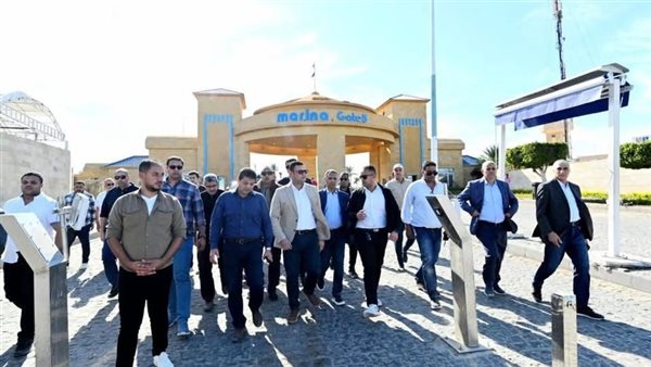 وزير الإسكان يتفقد