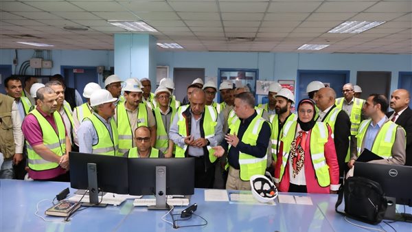  الدكتور محمود عصمت