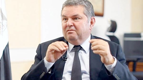 هشام توفيق، وزير