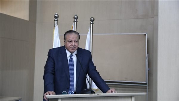 الدكتور هشام عزمي