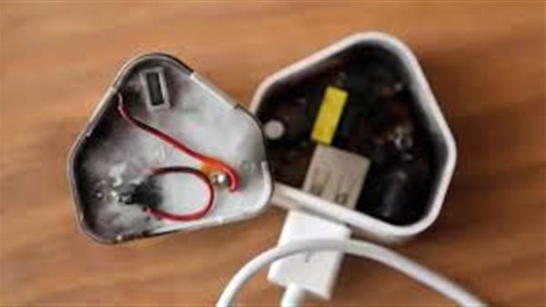 هل يستهلك الشاحن