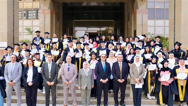 حفل تخريج 100 طالب
