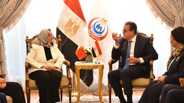 وزير الصحة و السكان