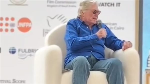 حسين فهمي خلال الندوة