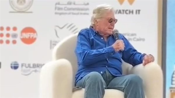 حسين فهمي: التراث السينمائي للأفلام الأبيض والأسود يجب أن يُحافظ عليه