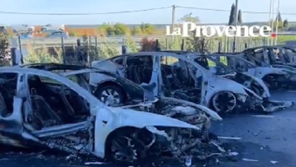 النيران تلتهم أكثر