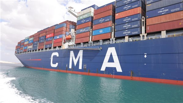 سفن الحاويات العملاقة