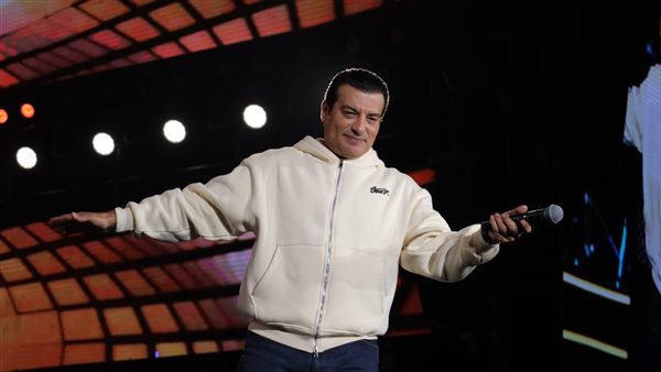 إيهاب توفيق يتألق في حفله الجماهيري بمدينتي بحضور كامل العدد