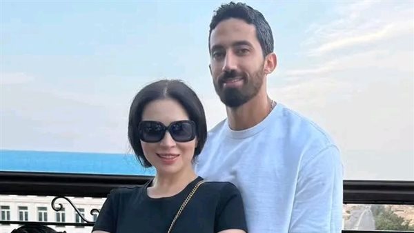 مي عز الدين وزوجها أحمد تيمور يتألقان في أول ظهور لهما من شهر العسل