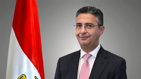 الدكتور شريف فاروق