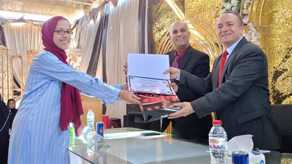 تكريم أوائل دفعات