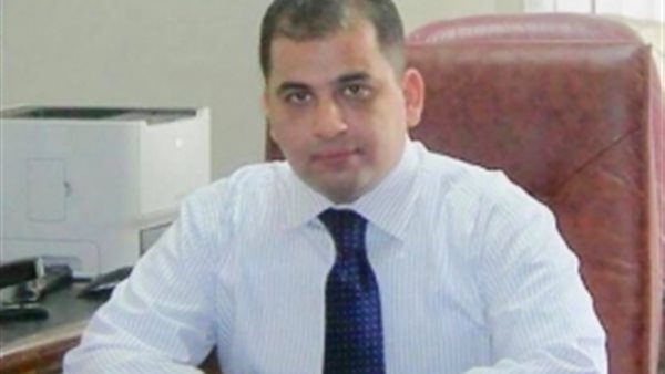 الدكتور عمرو منير