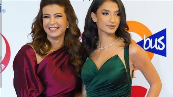 منال سلامة: دعم دائم لابنتي أميرة وإطلالة جديدة في مهرجان القاهرة السينمائي