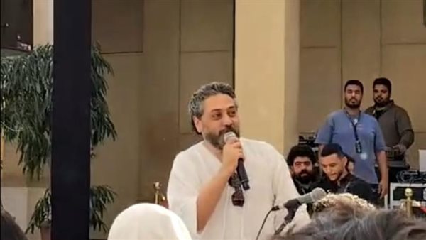 تامر فرج يكرم المخرج الراحل سامح عبد العزيز في حفل تأبين مؤثر