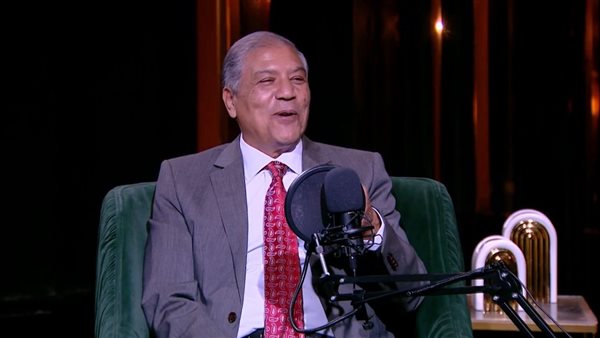 الدكتور عفت السادات،