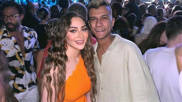 انفصال عصام صاصا وزوجته يثير جدلًا واسعًا على السوشيال ميديا