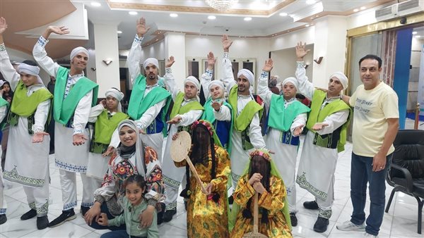 فريق قادرون باختلاف