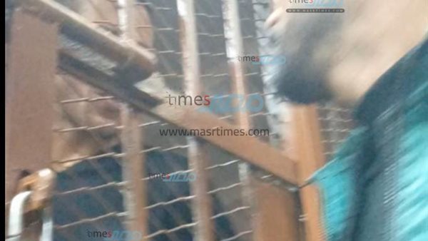 رمضان صبحي داخل قفص