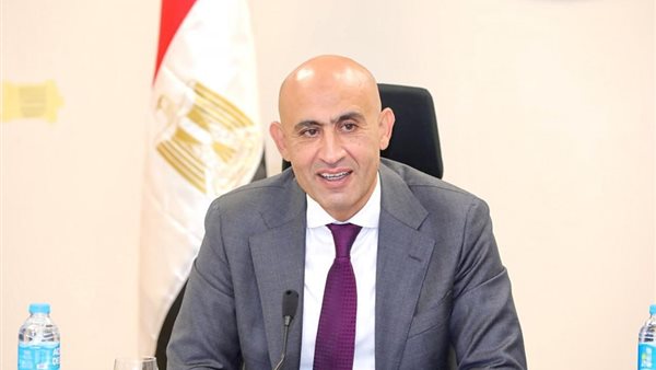 الوزير محمد عبد اللطيف