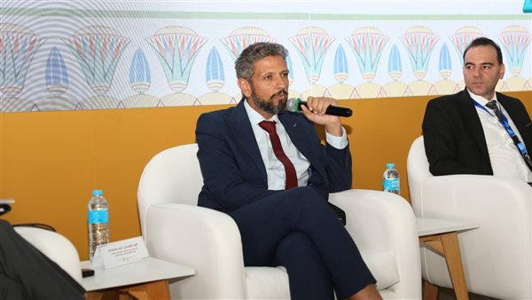  السيد فيليكس مايرهورن