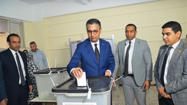 وزير التموين