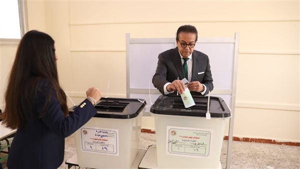 الدكتور خالد عبد