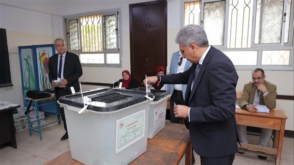 السيد شريف فتحي وزير