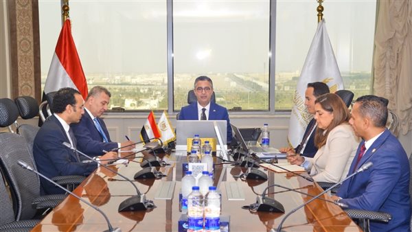 الدكتور شريف فاروق