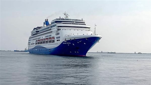 السفينة السياحية