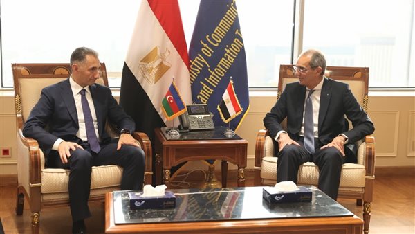 الدكتور عمرو طلعت