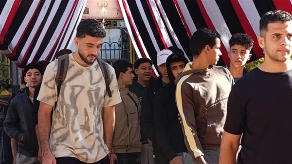 حضور مكثف من الشباب