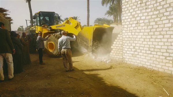 إزالة 16 حالة تعدي