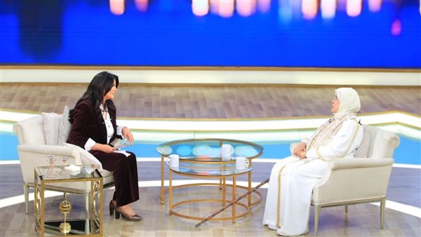 ياسمين الخيام ومني