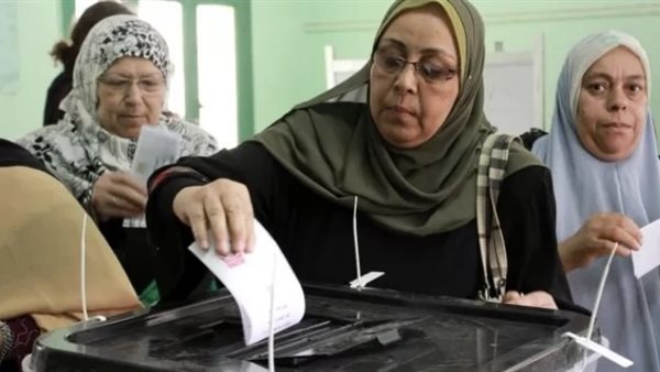 انطلاق التصويت بالداخل