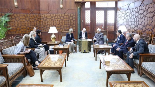 شيخ الأزهر يستقبل