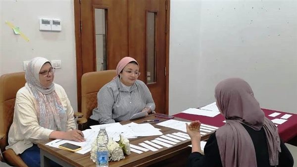 محافظ أسوان عقد أول