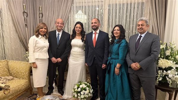 عمرو اديب وزوجته