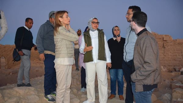 السيدة حنان مجدي