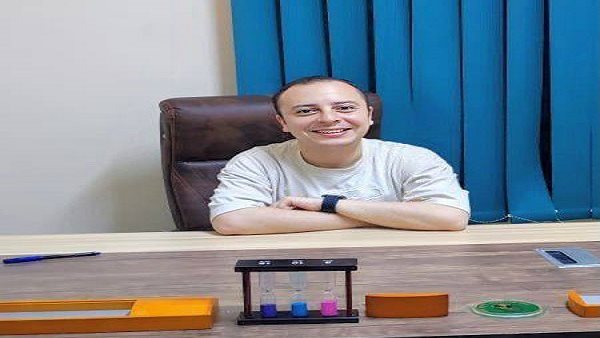 فاروق كامل حسون أخصائي