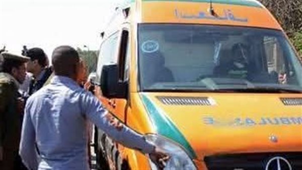  انقلاب سيارة بالبحيره