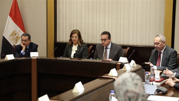 وزير الصحة يترأس