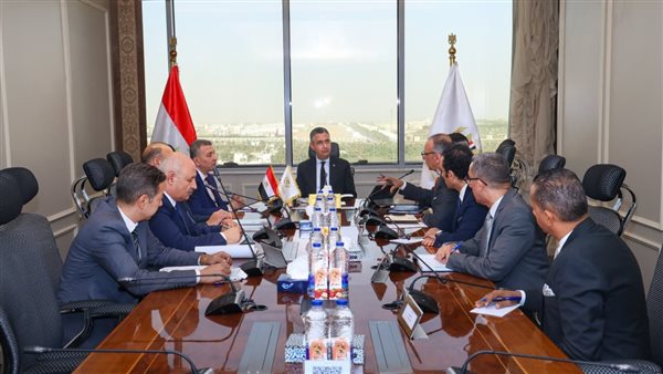 الدكتور شريف فاروق