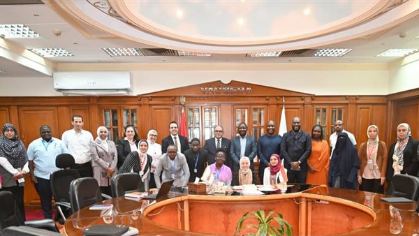  الشركة القابضة للمستحضرات