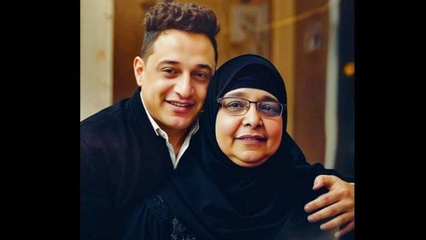 رضا البحراوي ووالدته