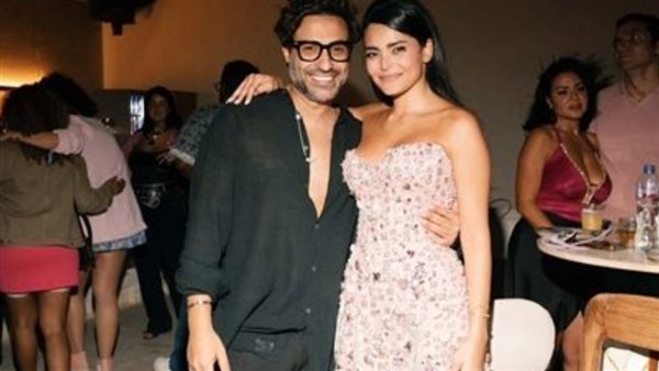 أسماء جلال وأحمد