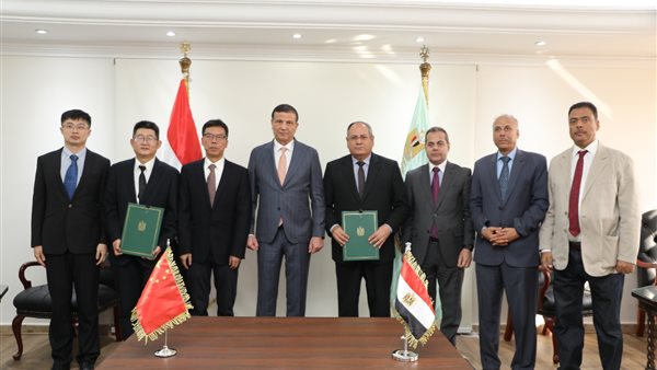 وزير الزراعة يشهد