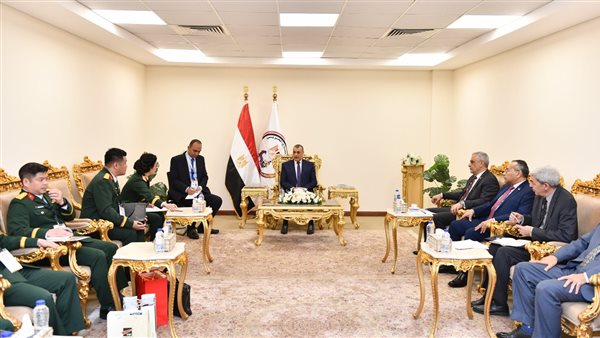 وزير الإنتاج الحربي