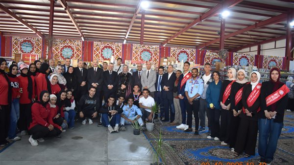 جانب من المعرض 