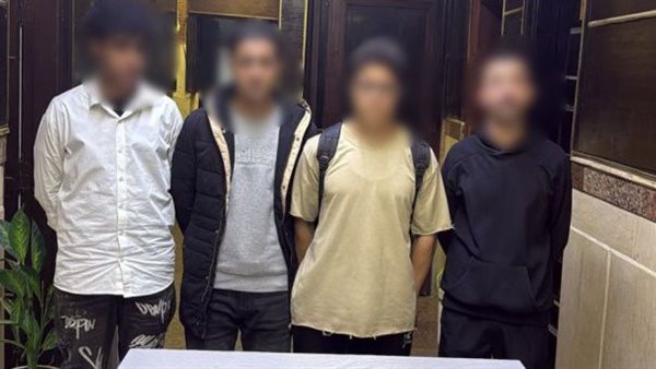 المتهمين بتوزيع كروت